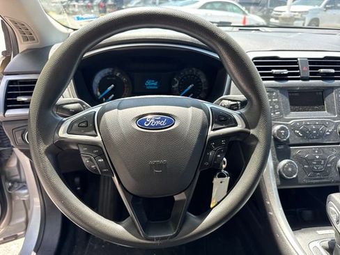 Used 2016 Ford Fusion S FWD image 18