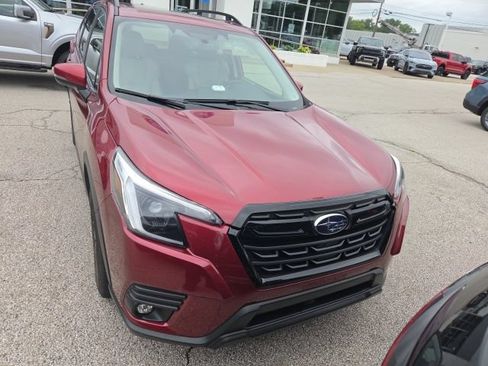 Used 2024 Subaru Forester Limited AWD/4WD image 4