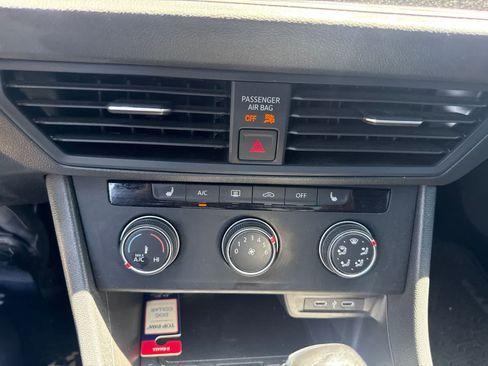 Used 2024 Volkswagen Jetta Sport FWD image 21