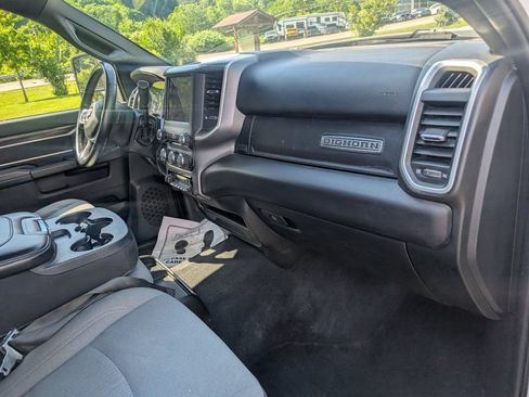 Used 2024 RAM 2500 Big Horn w/ Off Road Package AWD/4WD image 17
