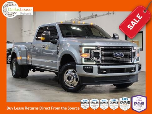 Used 2022 Ford F350 Platinum image 1