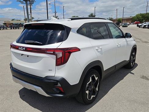 Used 2025 Kia Seltos EX w/ EX Sunroof Package AWD/4WD image 5
