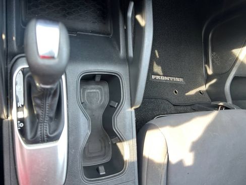 Used 2022 Nissan Frontier S RWD image 30