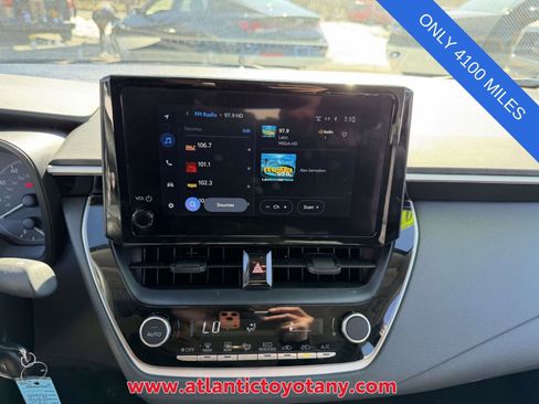 Used 2025 Toyota Corolla LE image 26