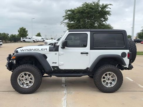 Used 2020 Jeep Wrangler Sport AWD/4WD image 6