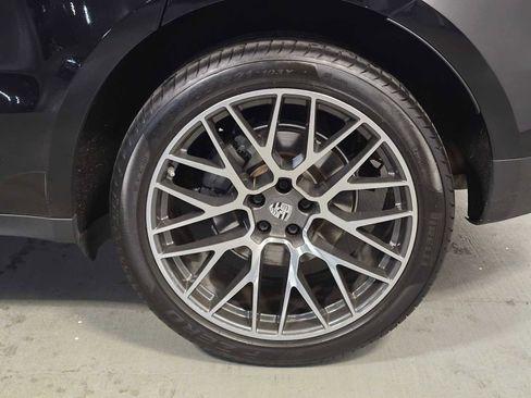Used 2020 Porsche Macan S image 8
