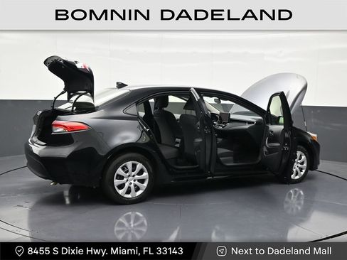 Used 2024 Toyota Corolla LE image 34