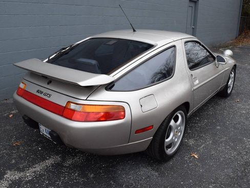 Used 1993 Porsche 928 GTS RWD image 18