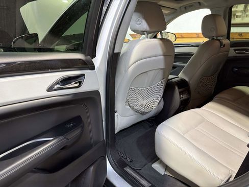 Used 2015 Cadillac SRX Performance w/ Driver Assist Package FWD image 23