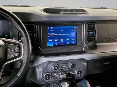 Used 2022 Ford Bronco Black Diamond AWD/4WD image 8