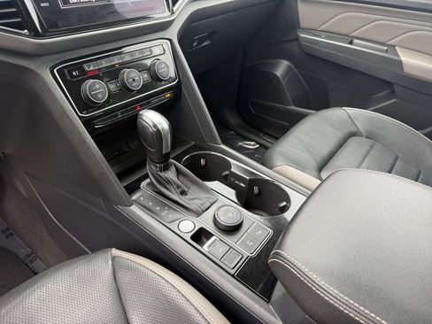 Certified 2023 Volkswagen Atlas SEL Premium image 13