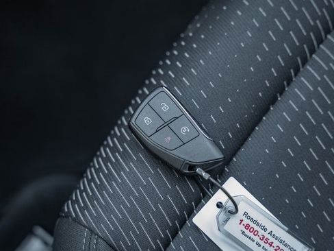 Used 2025 Chevrolet Equinox LT image 41