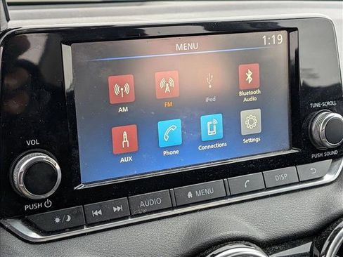 Used 2020 Nissan Sentra S image 13