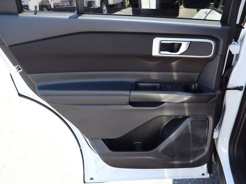 Used 2020 Ford Explorer XLT w/ Comfort Package AWD/4WD image 29