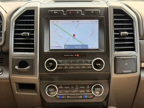 Used 2020 Ford Expedition XLT w/ Equipment Group 202A RWD image 19
