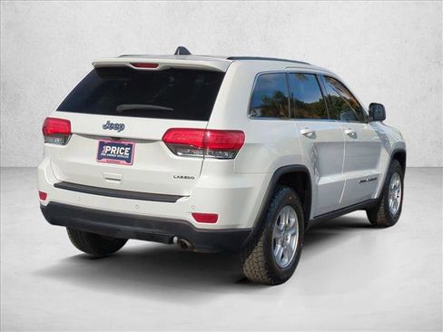 Used 2017 Jeep Grand Cherokee Laredo image 5