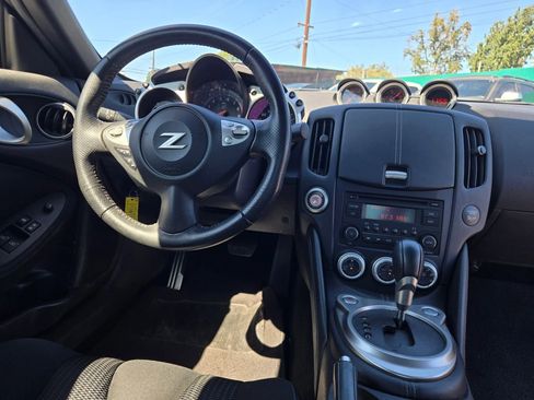 Used 2016 Nissan 370Z Coupe image 15