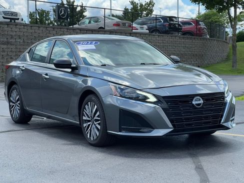 Used 2024 Nissan Altima 2.5 SV FWD image 33