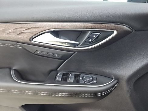 Used 2023 Buick Envision Avenir AWD/4WD image 29