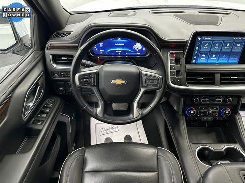 Used 2023 Chevrolet Suburban Premier image 25