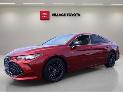 Certified 2019 Toyota Avalon XSE FWD image 1