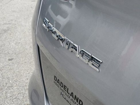 Used 2022 Kia Sportage EX FWD image 12