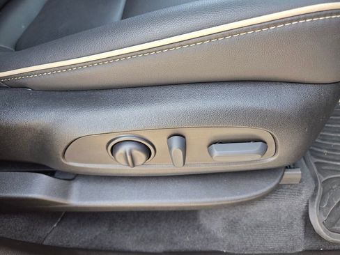 Certified 2023 Chevrolet Traverse Premier w/ Redline Edition image 18