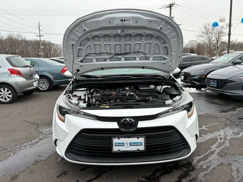 Used 2023 Toyota Corolla LE image 9