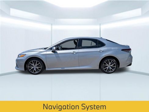 Used 2024 Toyota Camry XLE w/ Navigation Package image 2