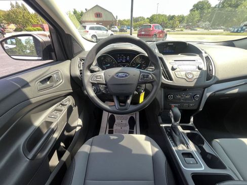 Used 2017 Ford Escape S FWD image 4