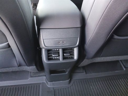 New 2026 Chevrolet Equinox LT image 22