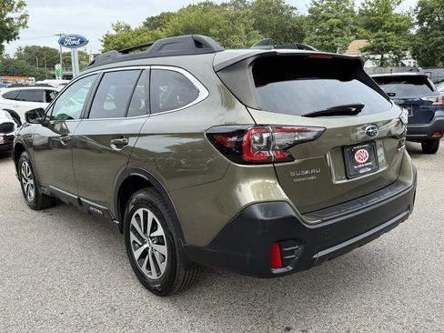 Certified 2022 Subaru Outback Premium image 8