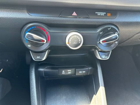 Used 2018 Kia Rio S image 19