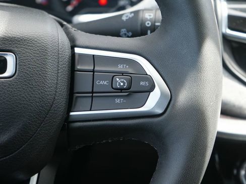 Used 2023 Jeep Compass Latitude AWD/4WD image 15
