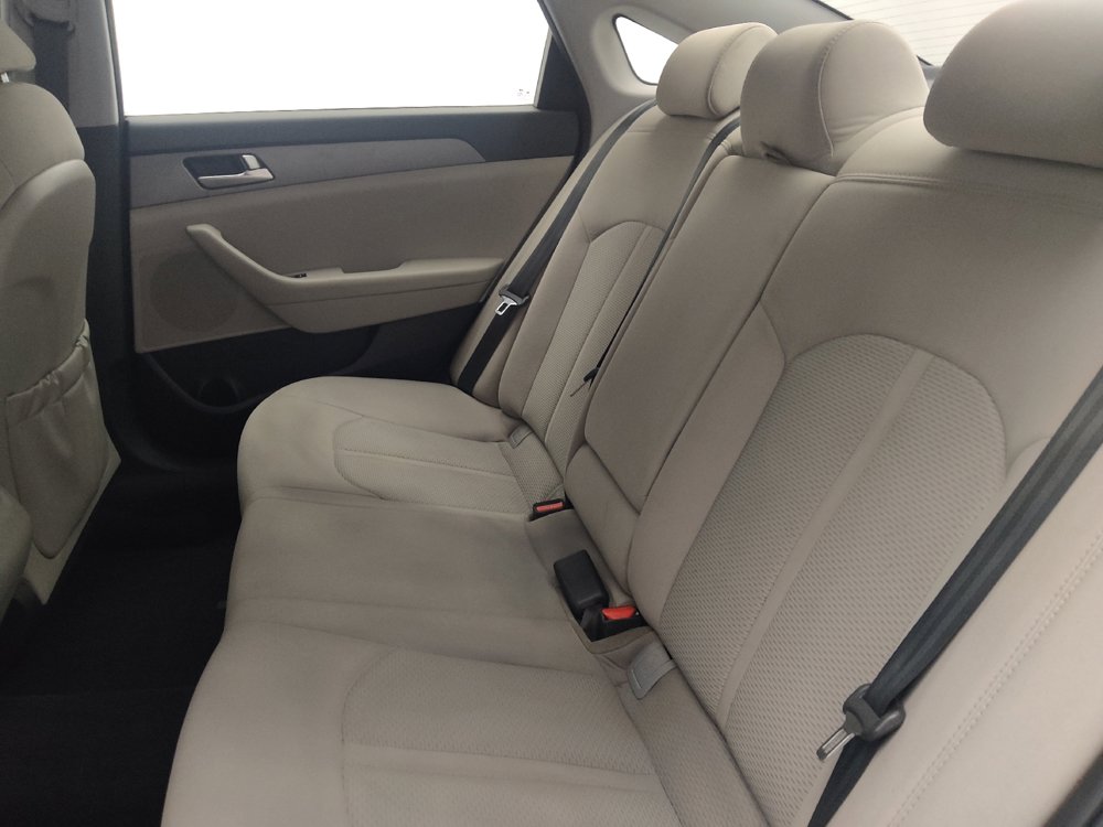Used 2016 Hyundai Sonata SE FWD image 18