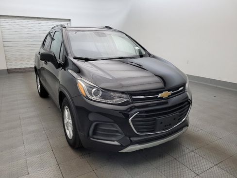 Used 2021 Chevrolet Trax LT w/ Driver Confidence Package FWD image 13