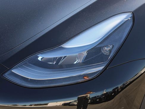 Used 2024 Tesla Model Y Long Range image 5