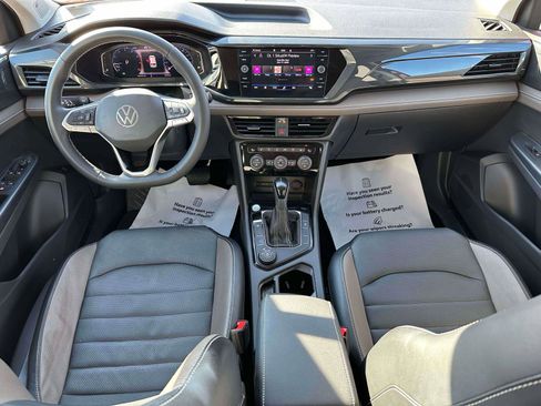 Certified 2022 Volkswagen Taos SEL image 11