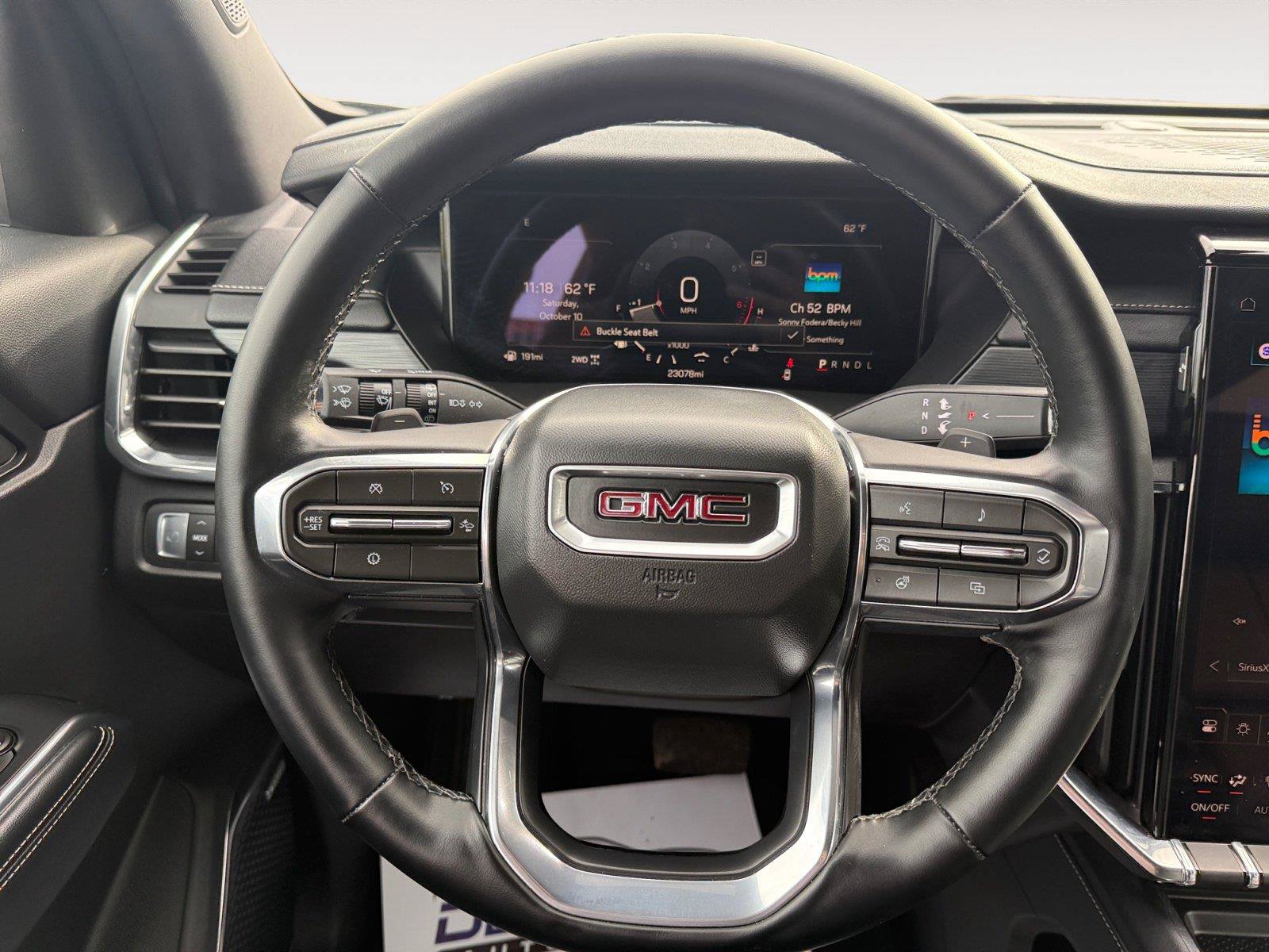 Used 2026 GMC Acadia Elevation w/ Elevation Premium Package AWD/4WD image 16