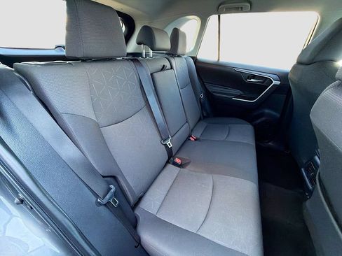 Used 2025 Toyota RAV4 XLE FWD image 25