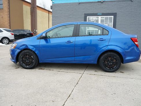 Used 2017 Chevrolet Sonic LS image 7