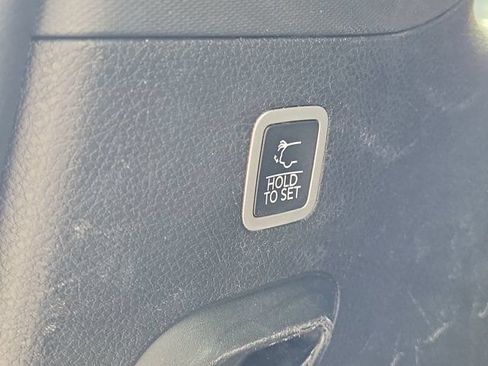 Used 2024 Jeep Wagoneer Series II w/ Flexible Seating Group RWD image 13
