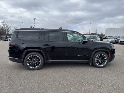 Used 2022 Jeep Wagoneer Series III w/ Premium Group I image 7