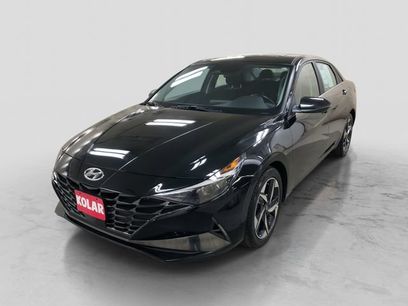 Certified 2022 Hyundai Elantra SEL w/ Convenience + Premium Package