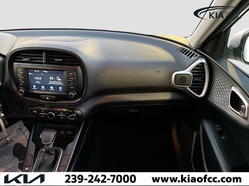 Used 2021 Kia Soul LX image 17