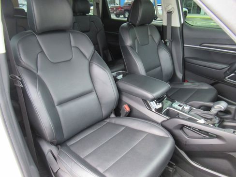 Used 2024 Kia Telluride S w/ S Sunroof Package FWD image 10