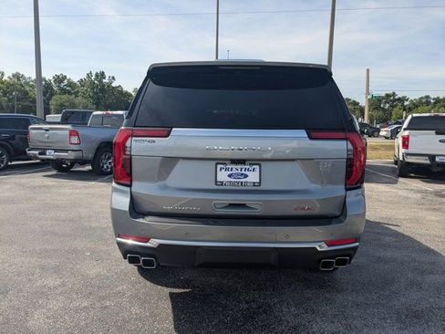 Used 2026 GMC Yukon Denali w/ Denali Reserve Package AWD/4WD image 6