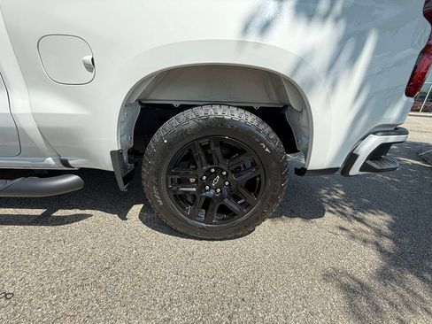 Used 2024 Chevrolet Silverado 1500 Custom w/ Turbomax Blackout Package AWD/4WD image 32