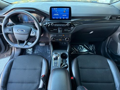 Used 2025 Ford Escape ST-Line image 17