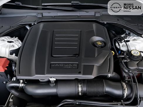 Used 2019 Jaguar XE Prestige AWD/4WD image 14